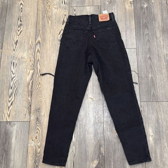 Levi's High Waisted Mom Jean - Picture 6 of 7